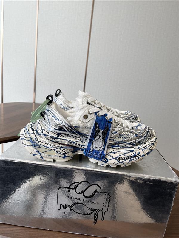 20251128103854561 370